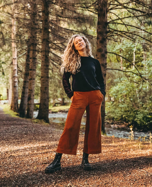 Cosy Culottes – Vakosamettineuloshousut, konjakki